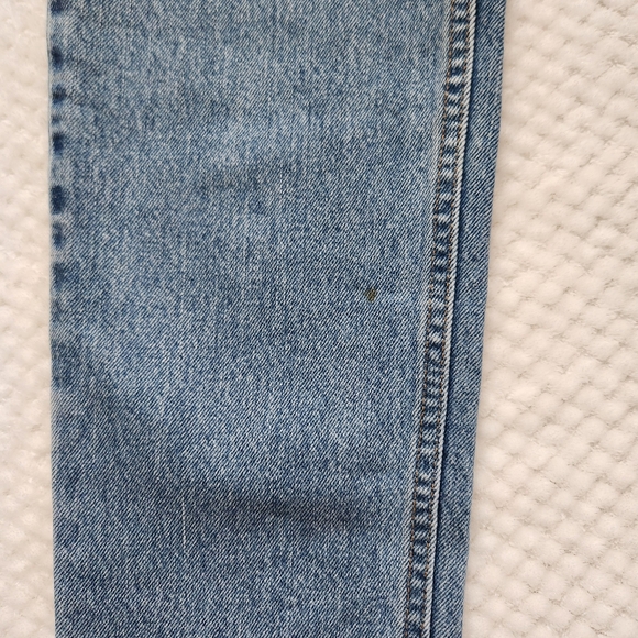 Vintage Levi's 550 Jeans - Picture 8 of 9